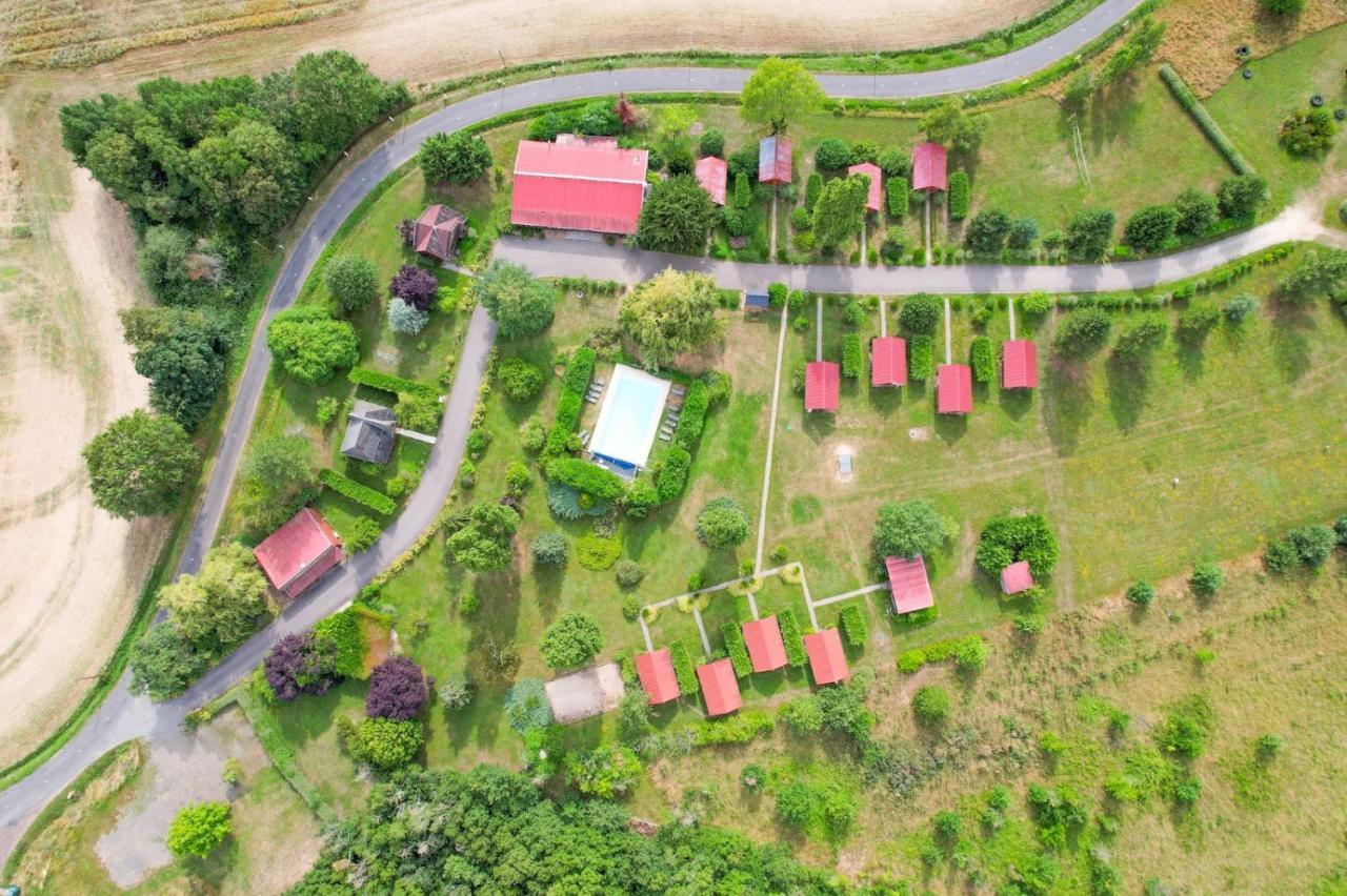 Les Cabanes Parisiennes - Chalets 1H30 From Paris - 62P Сент-Женевьев-де-Буа Экстерьер фото