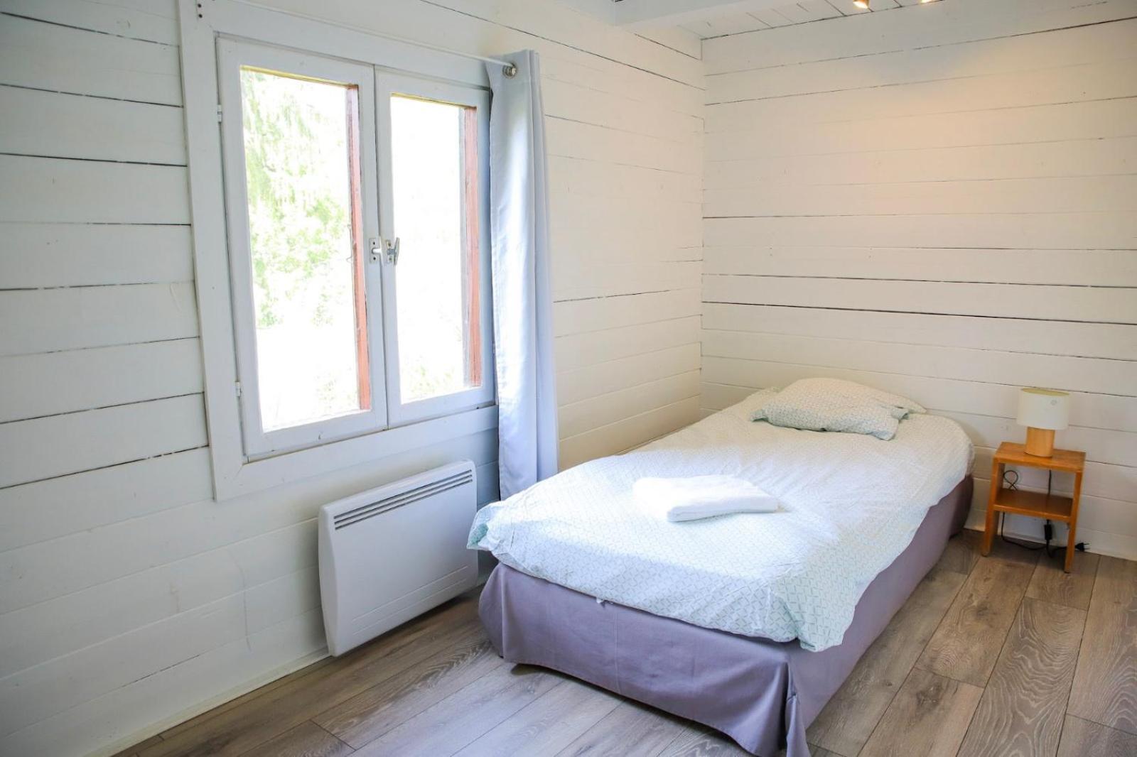 Les Cabanes Parisiennes - Chalets 1H30 From Paris - 62P Сент-Женевьев-де-Буа Экстерьер фото