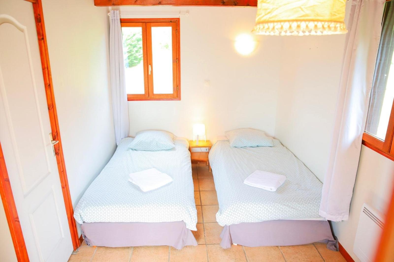 Les Cabanes Parisiennes - Chalets 1H30 From Paris - 62P Сент-Женевьев-де-Буа Экстерьер фото
