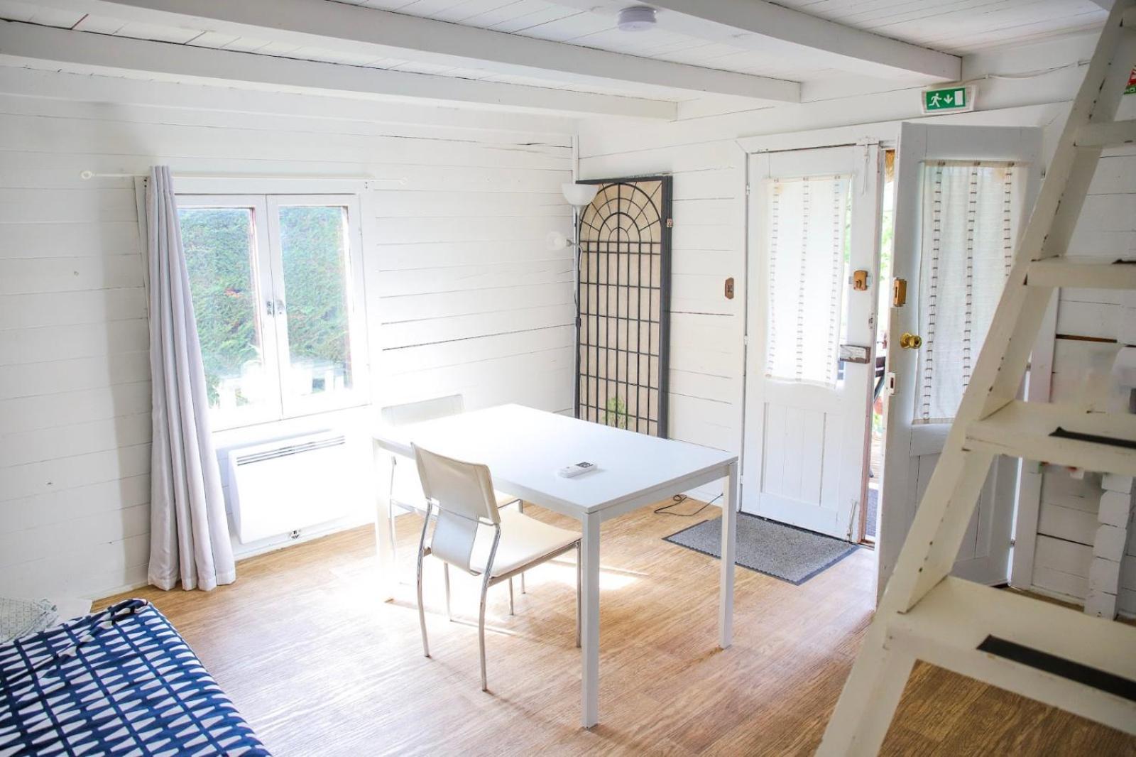 Les Cabanes Parisiennes - Chalets 1H30 From Paris - 62P Сент-Женевьев-де-Буа Экстерьер фото