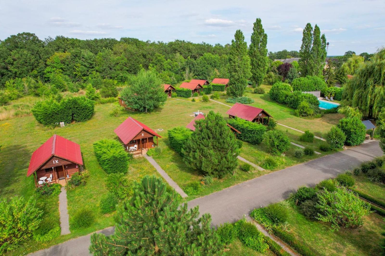 Les Cabanes Parisiennes - Chalets 1H30 From Paris - 62P Сент-Женевьев-де-Буа Экстерьер фото