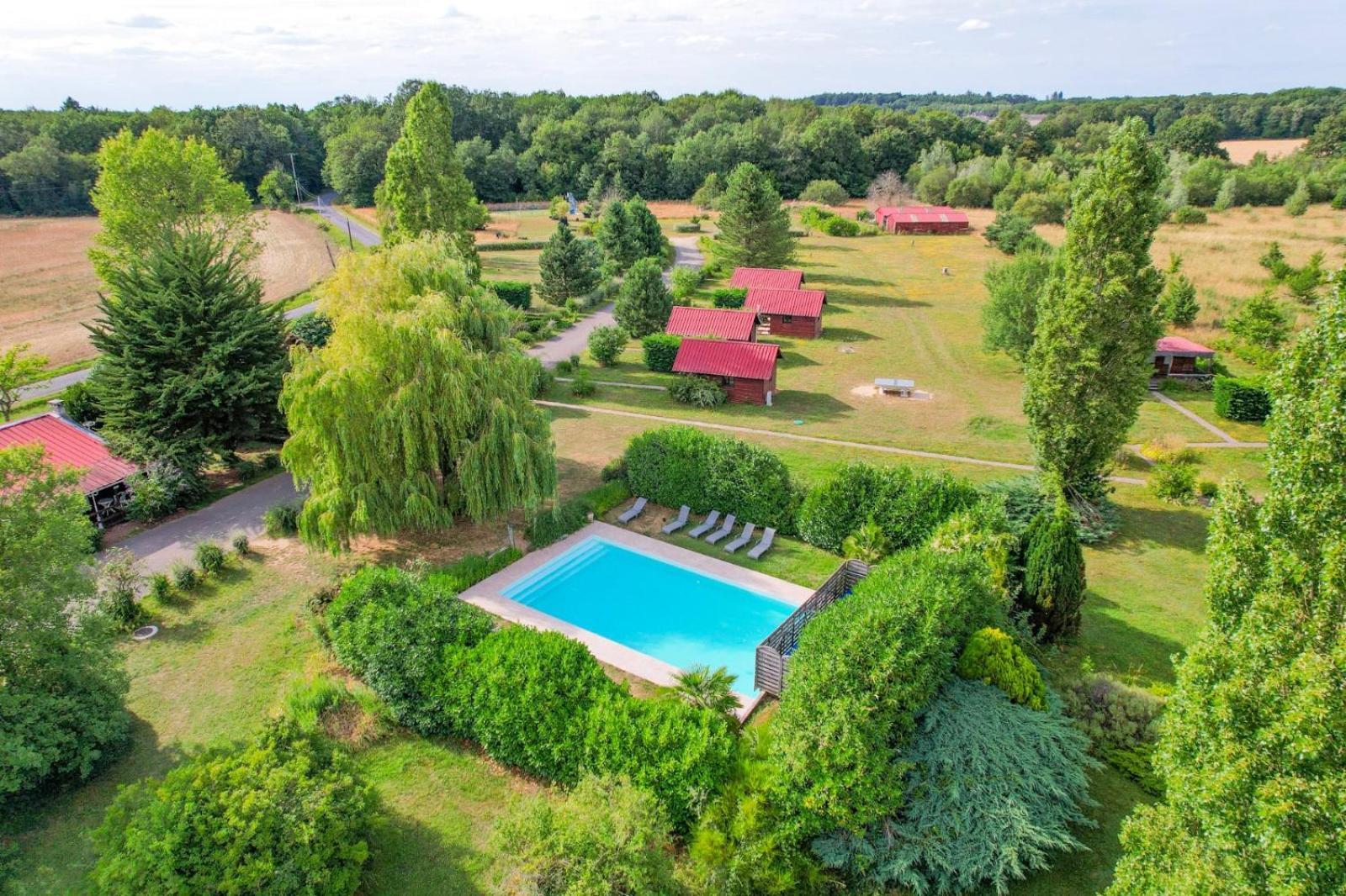 Les Cabanes Parisiennes - Chalets 1H30 From Paris - 62P Сент-Женевьев-де-Буа Экстерьер фото